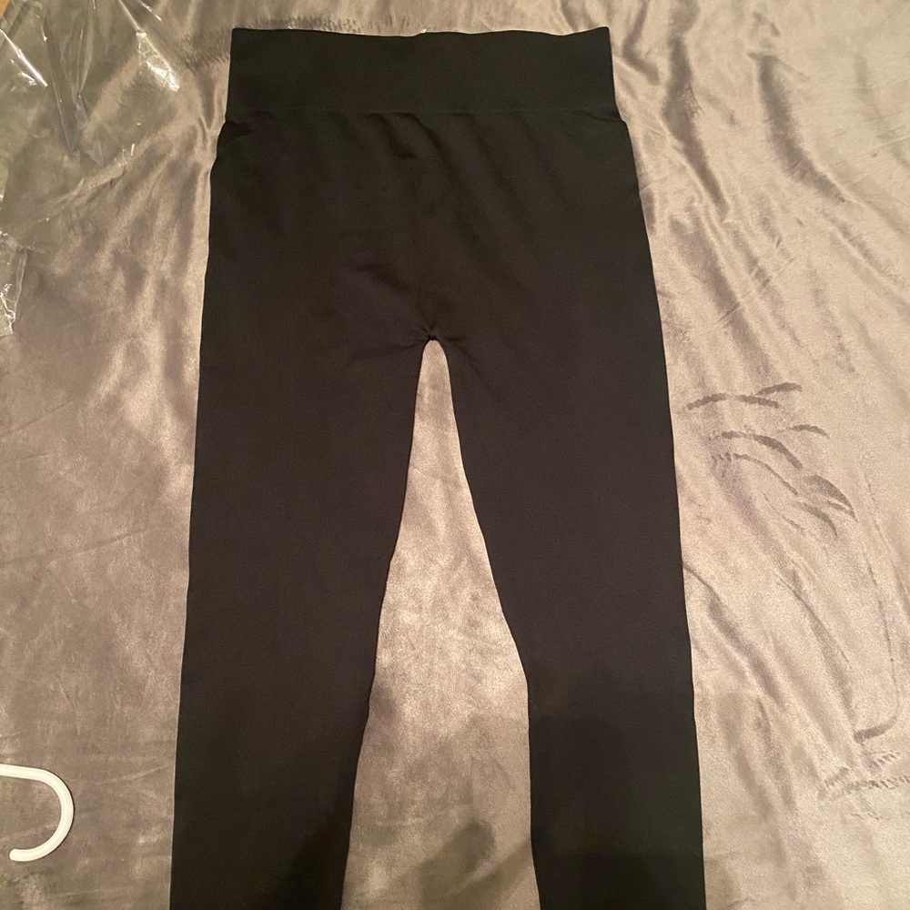 Black leggings